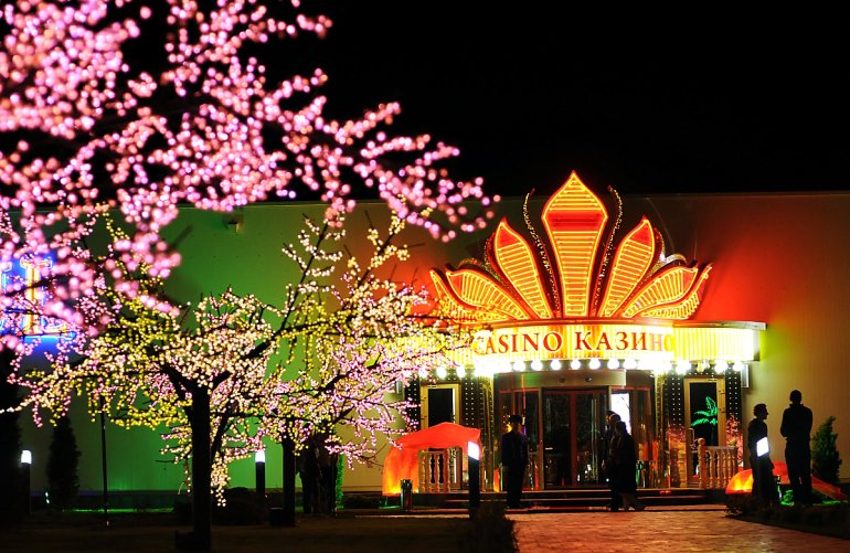 Evening Oracle Casino in Azov City