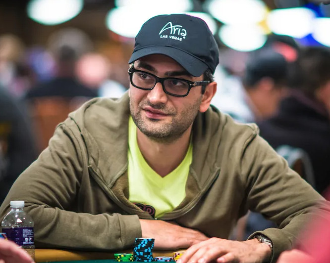 Antonio Esfandiari