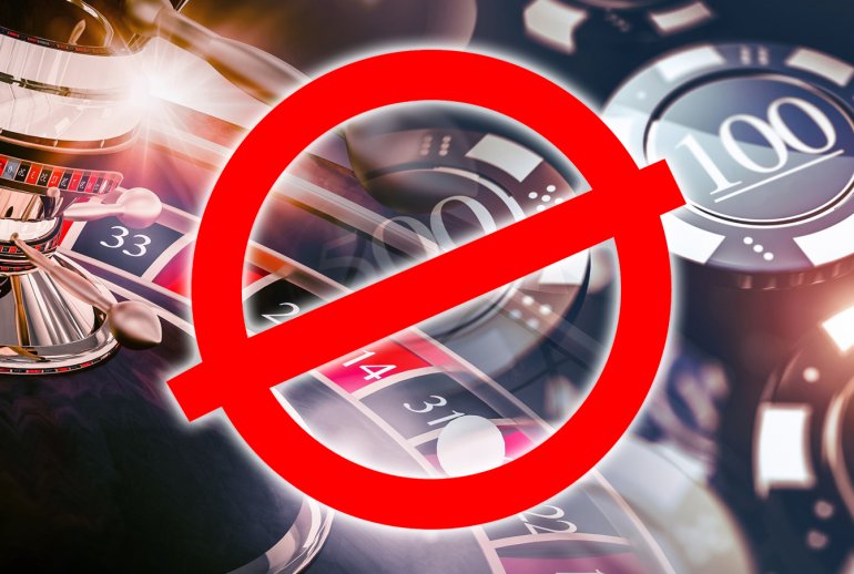 monitor says that access to the online casino is denied