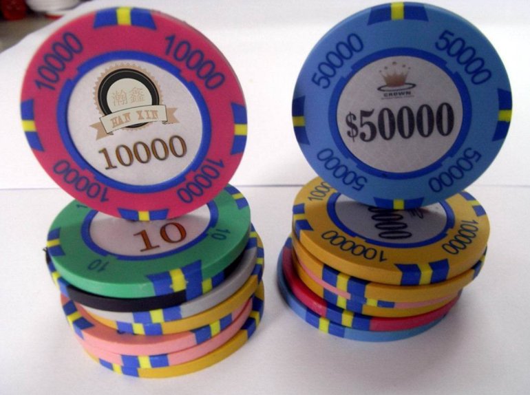 casino tokens with RF transmitters