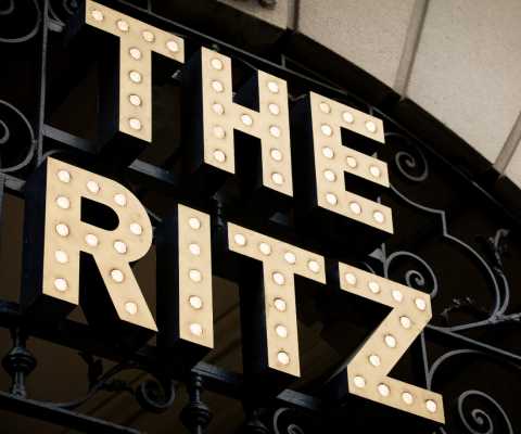 Scam in the Ritz Casino