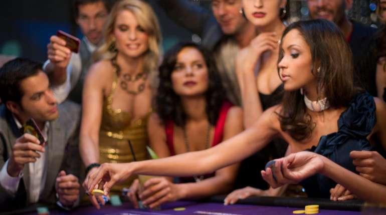 Girls play at the casino in George Girls play at the casino in George