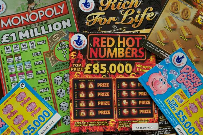 Instant lottery in the form of scratchcards in Scratchcard Scratchcards in Scratchcard
