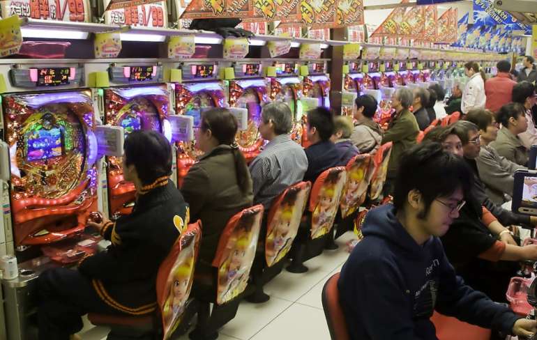 Pachinko slot machines in Pachinko Pachinko in Pachinko