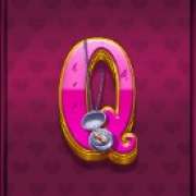 Q symbol in The Red Queen slot
