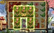 The Legend of Shangri La: Cluster Pays slot